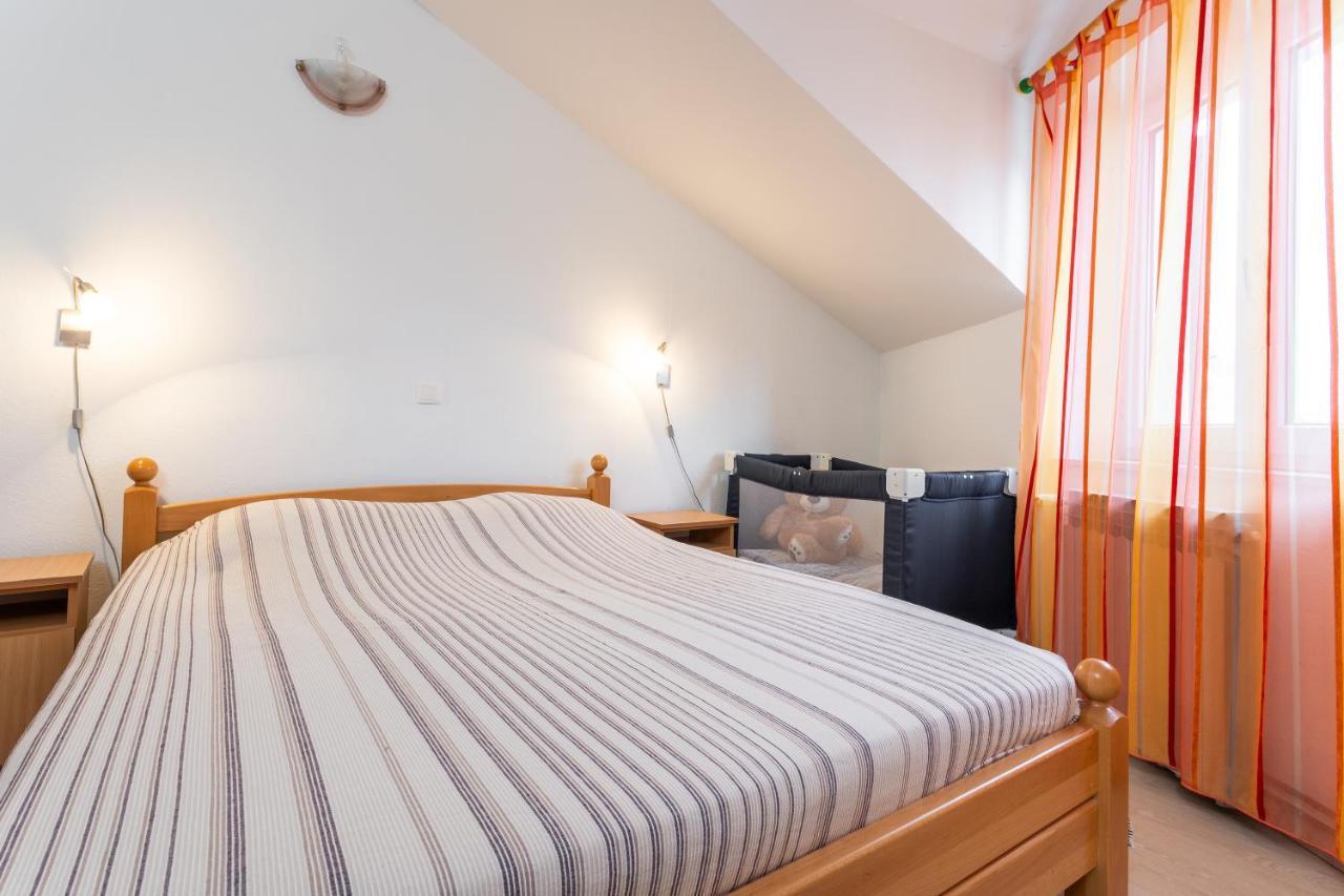 Apartments & Rooms Konoba Tomic Gornji Humac Extérieur photo